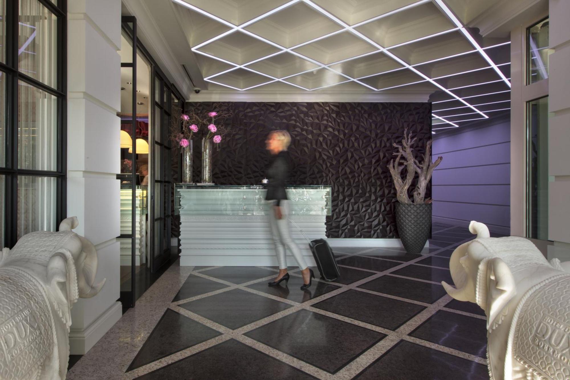 Hotel Dux โรมอนด์ ภายนอก รูปภาพ
