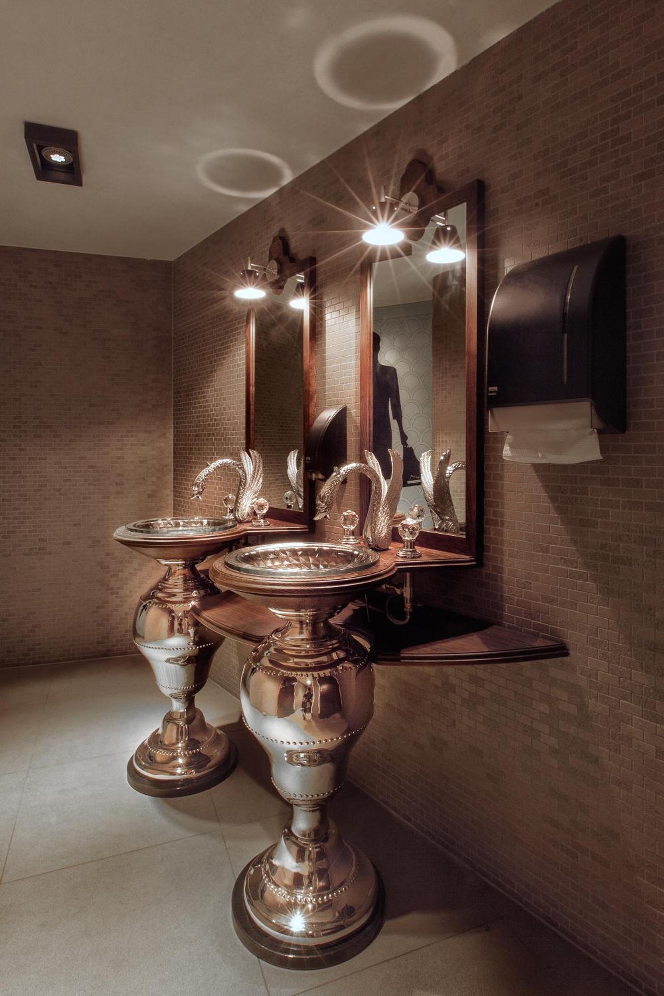 Hotel Dux โรมอนด์ ภายนอก รูปภาพ