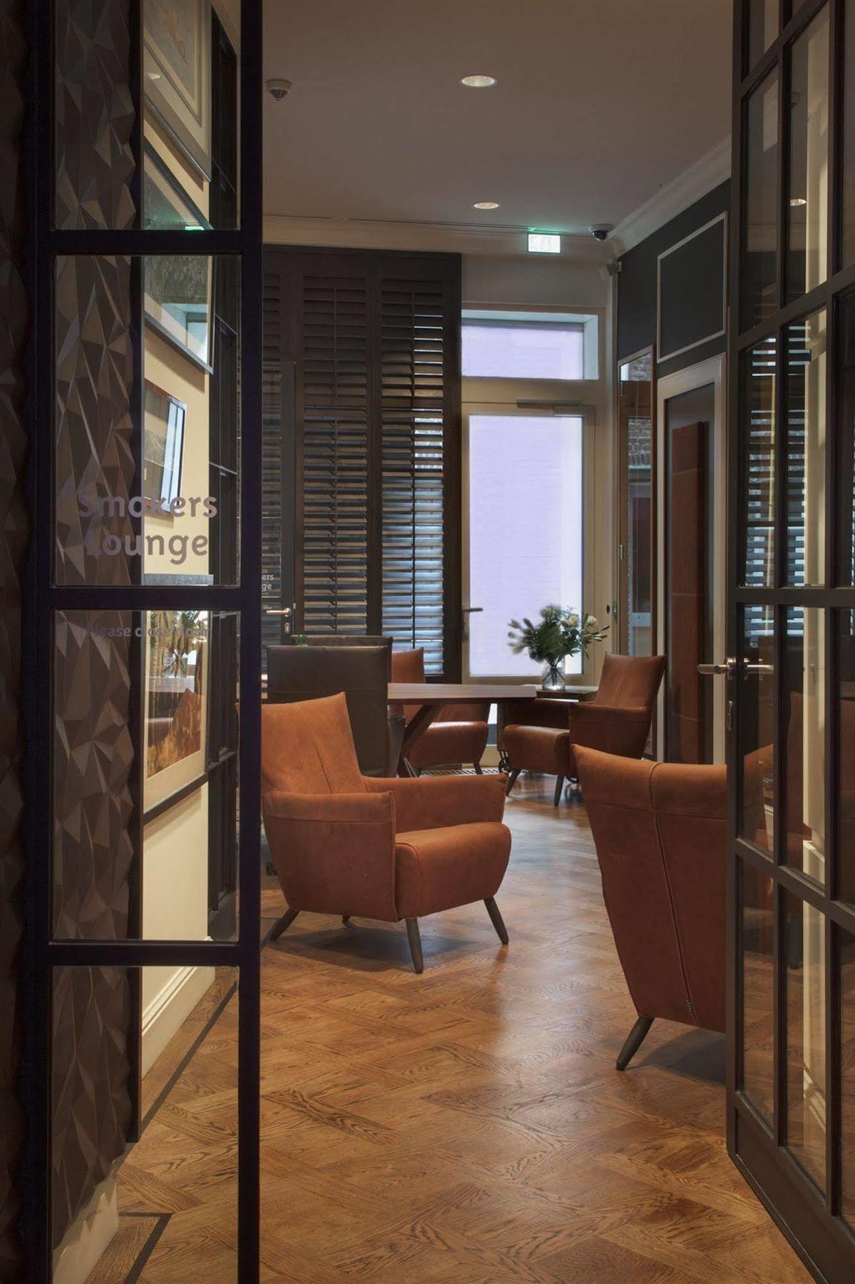 Hotel Dux โรมอนด์ ภายนอก รูปภาพ