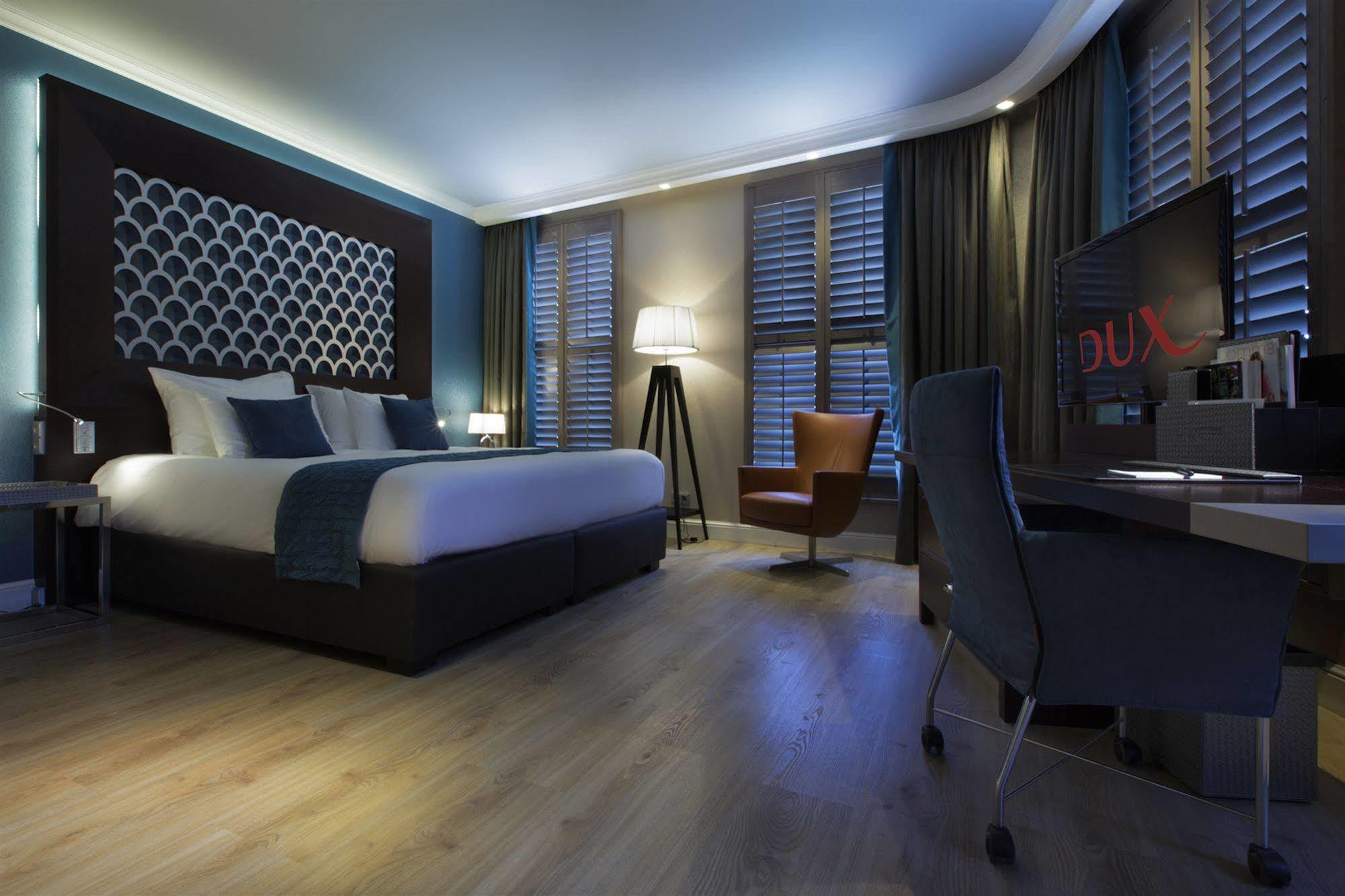 Hotel Dux โรมอนด์ ภายนอก รูปภาพ