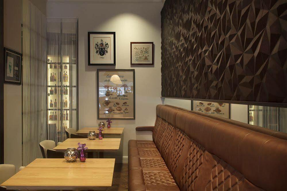 Hotel Dux โรมอนด์ ภายนอก รูปภาพ